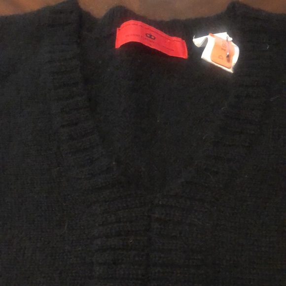 Designers remix batwing wool sweater - Picture 4 of 6